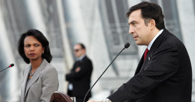 مدفيديف يوقع وقف إطلاق النار بأوسيتيا الجنوبية