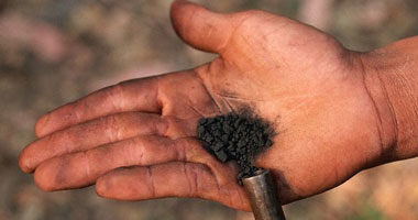 ضبط مواد خام لتصنيع الألعاب النارية فى حملات أمنية بالفيوم