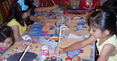ثقافة "البحر الأحمر" تقيم ورش رسم للطالبات بمناسبة عيد الأم