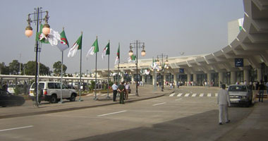 إضراب لمضيفى الطيران بالجزائر يشل رحلات الخطوط الجوية 