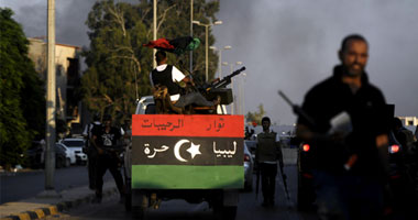 ثوار ليبيا يسيطرون على شرق سرت.. وأنصار القذافى يطلبون هدنة