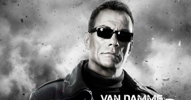 فان دام ينهى جولته حول العالم لحضور العرض الأول لـ The Expendables 2