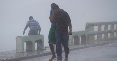 العاصفة "اسحق" تشتد وتقترب من سواحل هايتى 