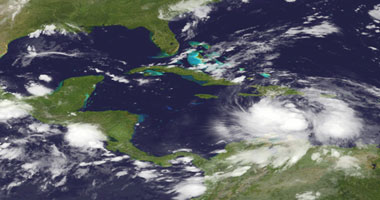 العاصفة المدارية جوليا تهدد ساحل ساوث كارولاينا