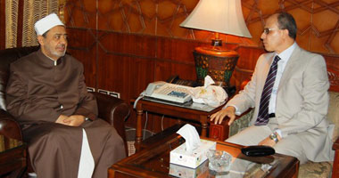 شيخ الأزهر يستقبل سفير مصر بموريتانيا لتدعيم العلاقات بين البلدين