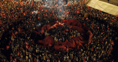 تونس تحتفل بذكرى ثورة الياسمين.. والحكومة: ما تحقق غير كاف