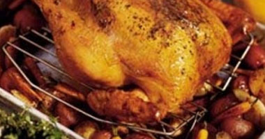 دجاج محشو بالصنوبر والبطاطس بالبروكلى والحلو كنافة بالأناناس والكريمة