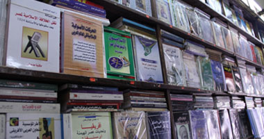 الجارديان: كتاب إيران يلجأون لنشر أعمالهم إلكترونيا هرباً من تعنت الرقابة