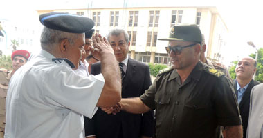 بالصور.. قائد الجيش الثالث يقدم التهنئة لمدير أمن السويس الجديد
