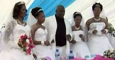 جنوب أفريقى يتزوج أربعة دفعة واحدة
