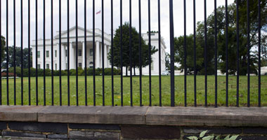 الحكم بالسجن 17 شهرا على متسلق سياج البيت الأبيض