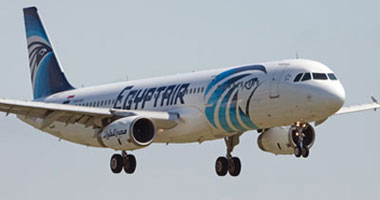 هبوط طائرة مصرية اضطراريا بالجزائر لإنقاذ راكب مريض 