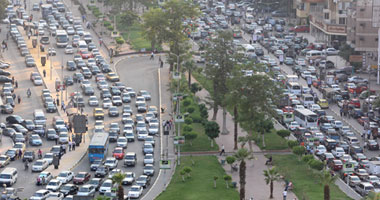 بالفيديو: شاب يعرض حلاً لأزمة المرور فى مصر