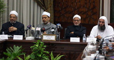 فى لقاء شيخ الأزهر بالدعوة السلفية.. المشايخ أقروا أن الأزهر هو المرجعية للمسلمين.. و"الطيب": لا أريد سوى مصلحة الإسلام ومصر.. و"حسان": أدعو الأزهر ليواصل عمله كقلعة وحصن للإسلام