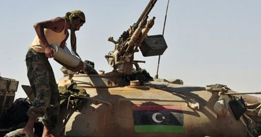 اشتباكات عنيفة فى بنغازى بين الجيش الليبى وقوات " ثوار بنغازى"