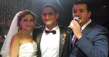"ساموزين" يحيى حفل زفاف رانا وأحمد