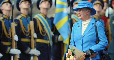 ملكة الدنمارك تصف الملكة إليزابيث الثانية بـ"الشخصية البارزة بين ملوك أوروبا"