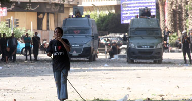 بالصور.. كر وفر بين الأمن والمتظاهرين فى ميدان التحرير