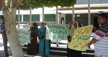معلمو الحصة بالغربية يواصلون الاعتصام للمطالبة بالتعيين