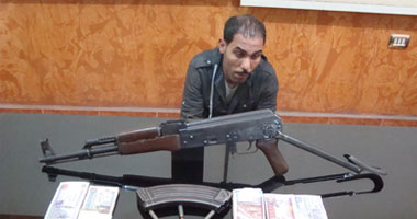 ضبط بندقيتين آليتين وفردين خرطوش وكيلو بانجو بحملة أمنية بالقليوبية