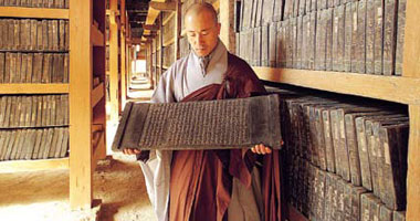 بورما تلقى القبض على راهب بوذى عثر معه على أكثر من 4 ملايين قرص مخدر