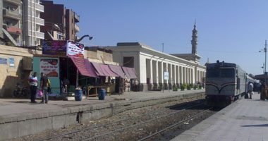 تحرك أول قطار من محطة مصر بالقاهرة لأسيوط بعد توقف 105 أيام