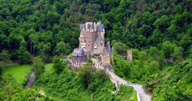 لو نفسك تشترى قلعة من القرون الوسطى.. ادفع 600 ألف يورو "بسيطة"