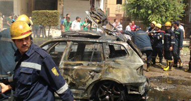 فريق المحققين يكشف عن 3 سيناريوهات نفذت بهم محاولة اغتيال وزير الداخلية..الأول: تفجير قنبلة داخل سيارة عن بعد.. والثانى: انتحارى يفجر نفسه داخل السيارة.. والثالث: إلقاء قنبلة من أعلى أحد العقارات 