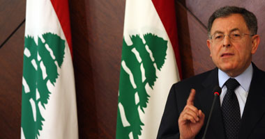 فؤاد السنيورة رئيس وزراء لبنان الأسبق يتحدث لتلفزيون اليوم السابع بعد قليل