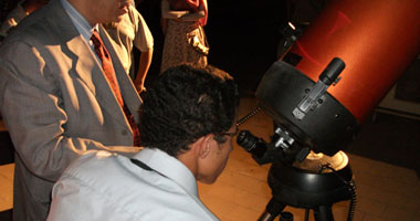 جامعة النيل  تنظم عرض "تليسكوب" لتعريف الناس بعلم الفلك
