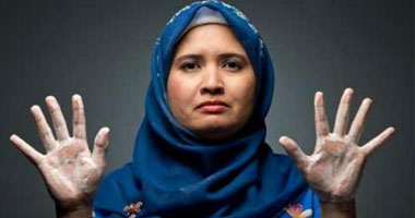 امرأة عاشقة للنظافة تغسل يديها 300 مرة فى اليوم