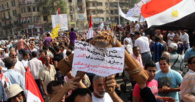 خطيب مسجد "المحطة" بالمنيا يستنكر مظاهرات "التحرير"