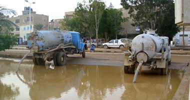 محافظ الفيوم : الدفع بثلاث سيارات كسح لمواجهة ظروف الطقس السئ بالبحيرة