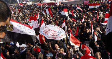 متظاهرو "غمرة" يصلون "التحرير".. واستمرار الهتافات المطالبة برحيل "العسكر"