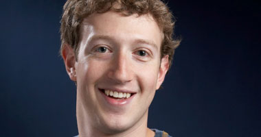 مؤسس "فيس بوك" يضع نفسه ضمن معجبى مؤسس "أبل" 