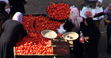 تراجع أسعار الطماطم واستقرار الفاكهة واللحوم والسكر