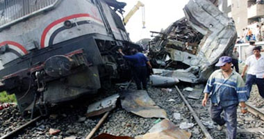 توقف قطارات "القاهرة الإسكندرية" بعد اصطدام قطار ركاب بسيارة نقل