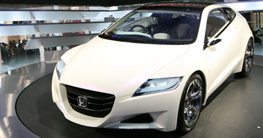 "CR-Z" طراز "هوندا" الصغير والهجينة