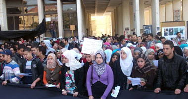 اعتصام طلاب هندسة أسوان احتجاجا على نتيجة التيرم