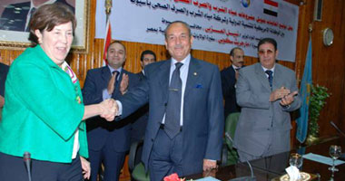  سكوبى تدعو إلى فتح جميع الأماكن المقدسة بفلسطين 