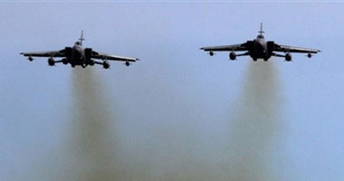 طائرة حربية تقصف مطار "معيتيقة" الدولى العاصمة الليبية طرابلس