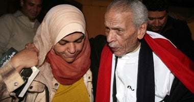 فؤاد نجم وابنته يحتفلان بالثورة فى دار الأوبرا
