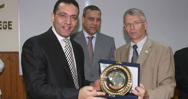 بالصور.. المعهد الكندى يكرم "اليوم السابع" ونجوم الرياضة والإعلام