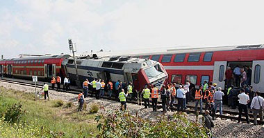 اصطدام قطارى ركاب فى جنوب أفريقيا وإصابة عدد من الركاب