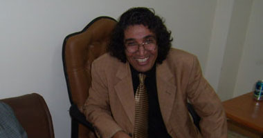 أحمد الجناينى يرفض إشراف "الفنون التشكيلية" على قاعات دار الأوبرا وقصور الثقافة