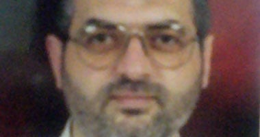 الدكتور محمود فوزى أستاذ الأمراض الجلدية والتناسلية