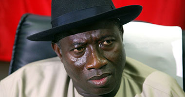حاكم ولاية كانو النيجيرية يتهم الرئيس بالتخطيط لقتله