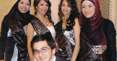 طلاب "طيبة" يرشحون ملكة وأمير والأكثر جاذبية