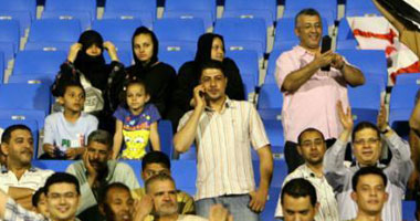 أزمة سعودية بسبب مشاهدة النساء تدريب الزمالك