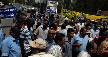 مسيرة تأييد من عمال هيئة القناة للفريق فاضل ردا على مسيرات عمال الشركات